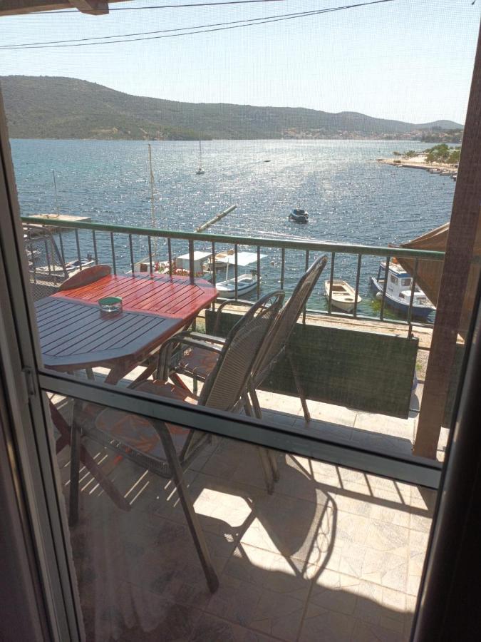 Sea View Apartment Sunrise Poljica & Blue Lagoon Rent A Boat Exteriör bild